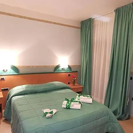 Santa Lucia 호텔 3*
